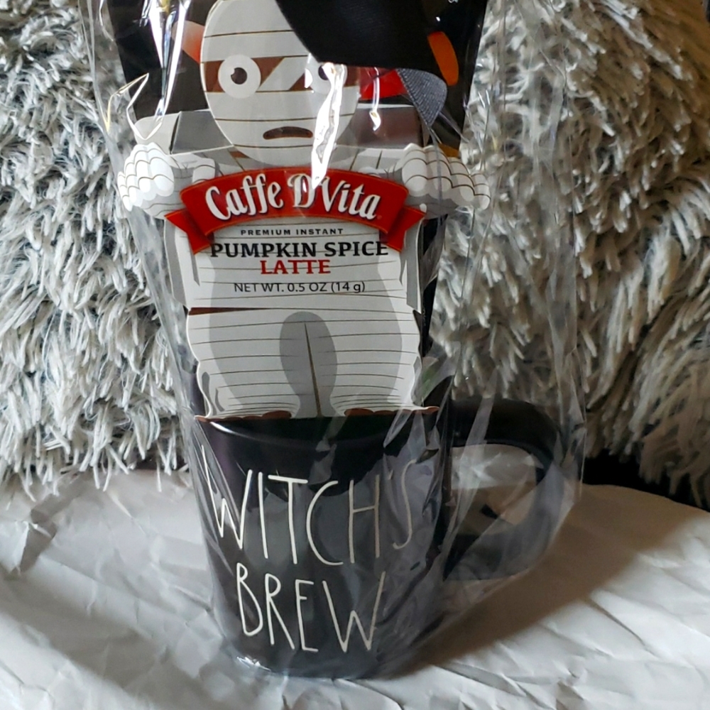 VERY RARE Rae Dunn "Witch's Brew" Mug Gift Set